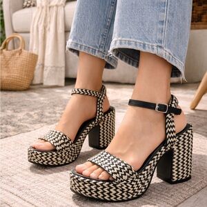 Universal Thread Black & Cream Woven Platform Sandals